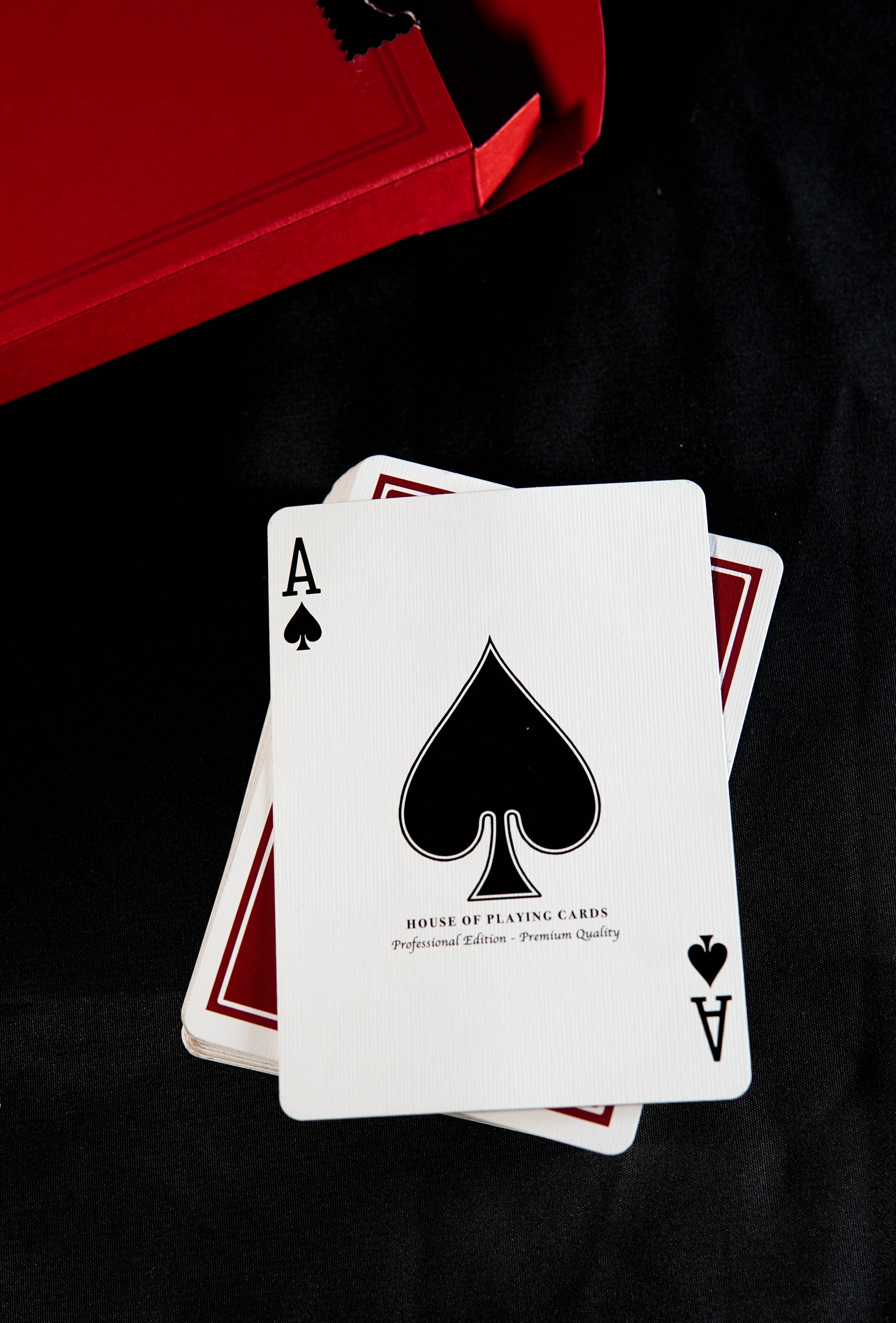 Noc Playing cards